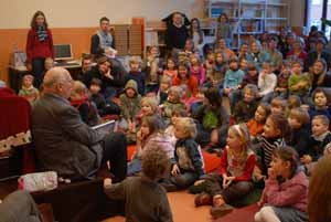 Der Kinderbuchautor Peter Abraham