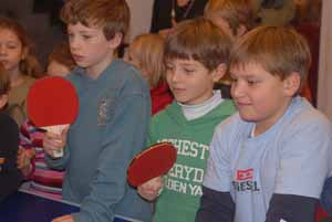 Ping Pong hatte Gefallen gefunden und spielte Chinesisch viele Runden.