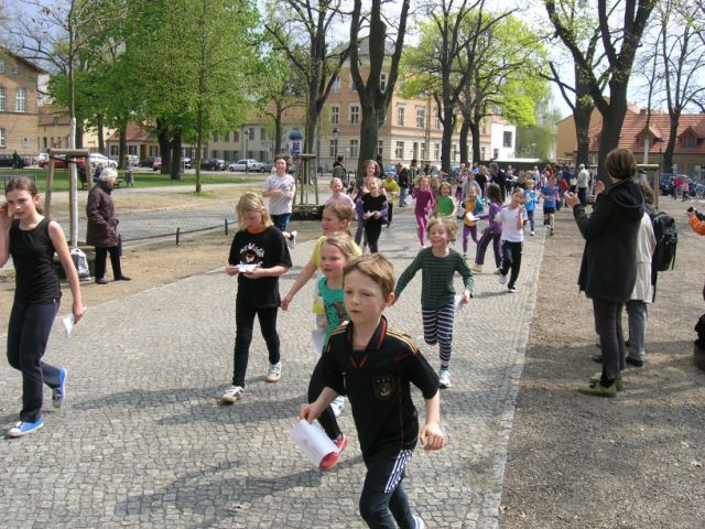 Bei unserem Spendenlauf am 25. April 2012 hat die Schule 9.300 ? eingenommen.