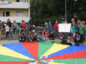 54 Fahrrder, 2 Schlitten, 1 Einrad, 1 Kinderwagen, 2 Bobbycars und 1 Roller wurden gesammelt und von Kindern und ihren Familien repariert.